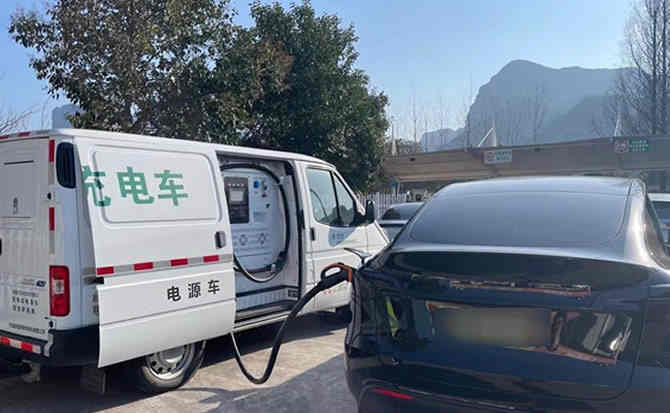 疏勒汽车搭电